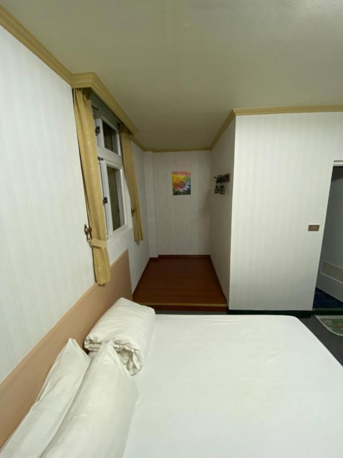 Rich Zone Hotel Taipeh Exterior foto